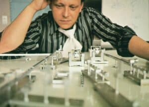 1966 gründete Gerhard Schubert in Crailsheim die Gerhard Schubert GmbH und machte das Familienunternehmen zu einem international führenden Verpackungsmaschinenhersteller.