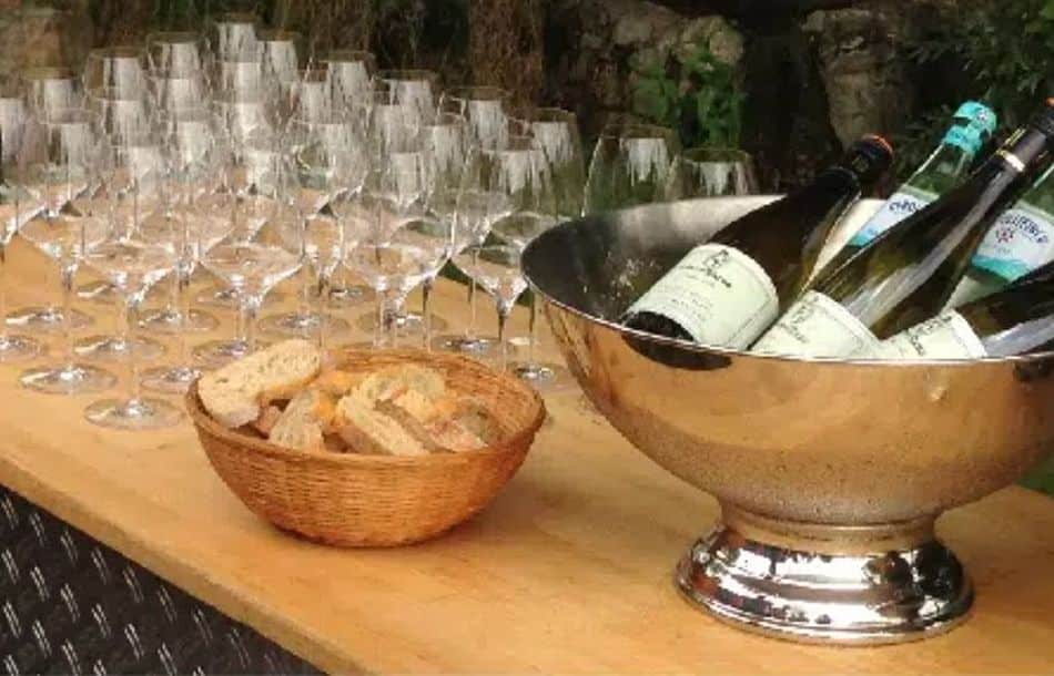 Der DSIV lädt zum Sommerfest am Freitag, den 18.08.2023. Die Teilnehmer erwartet ein anregendes Programm mit Firmenbesuch, Weinprobe, Grillabend und vieles mehr.