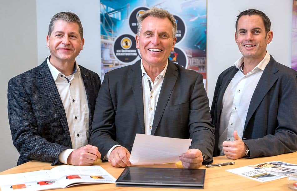 Das neue Team der Geschäftsführung (von li): Mario Haas, Dipl.-Kfm. Uwe Kahmann und Dipl.-Ing. Alexander Kuppe Das neue Team der Geschäftsführung (von li): Mario Haas, Dipl.-Kfm. Uwe Kahmann und Dipl.-Ing. Alexander Kuppe.