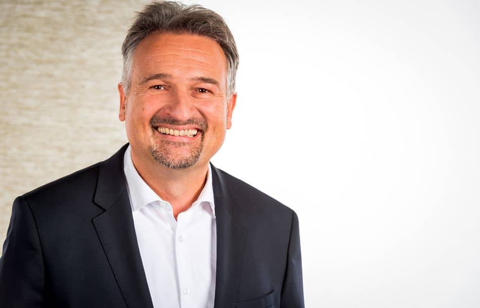 Dr. Werner Sievers (Bild) bleibt Vorsitzender des Vorstands der IGR. Stellvertreter ist nun Jürgen Potthoff. Dr. Susanne Winkler übernimmt Kompetenzcenter Mechanik und Verfahrenstechnik Dr. Werner Sievers (Bild) bleibt Vorsitzender des Vorstands der IGR. Stellvertreter ist nun Jürgen Potthoff. Dr. Susanne Winkler übernimmt Kompetenzcenter Mechanik und Verfahrenstechnik.