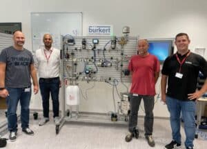Mobile Schalttafel für Schulungen, Tests, Präsentationen und Messen. (Quelle: Bürkert Fluid Control Systems)