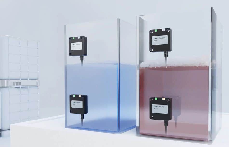Der kapazitive Sensor PL240 von Baumer detektiert durch sein intelligentes Messprinzip Füllstände auch unter herausfordernden Bedingungen Der kapazitive Sensor PL240 von Baumer detektiert durch sein intelligentes Messprinzip Füllstände auch unter herausfordernden Bedingungen.