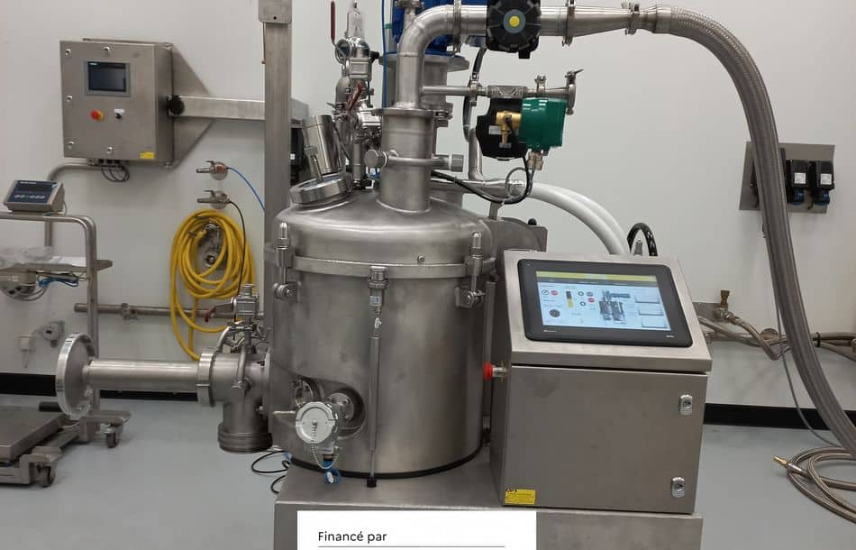 Der Vertikaltrockner von De Dietrich ist für Anwendungen in der Entwicklung oder der Pilotproduktion in der Pharmaindustrie konzipiert Der Vertikaltrockner von De Dietrich ist für Anwendungen in der Entwicklung oder der Pilotproduktion in der Pharmaindustrie konzipiert.