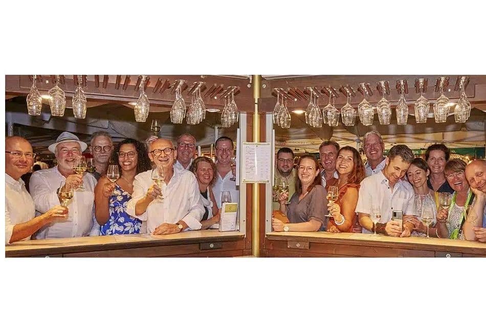 Der DSIV lädt zum Sommerfest am Freitag, den 16.08.2024 ein. Programmpunkte sind unter anderem der Besuch von Kloster Eberbach und eine Weinprobe.
