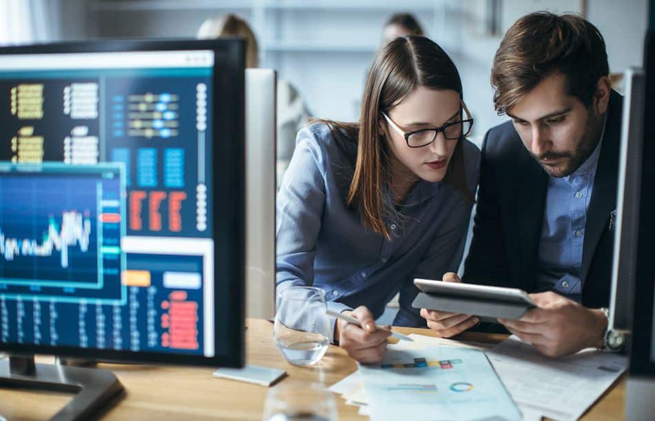 Der AIM-D befragt seine Mitglieder regelmäßig über ihre Sicht auf die Entwicklung der AutoID-/AIDC-Märkte, zusammengefasst im AIM-Trendbarometer (Bild: Lumina Images – Stock.adobe.com).